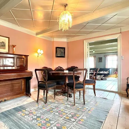 Historic From 1848 Vakantiehuis *